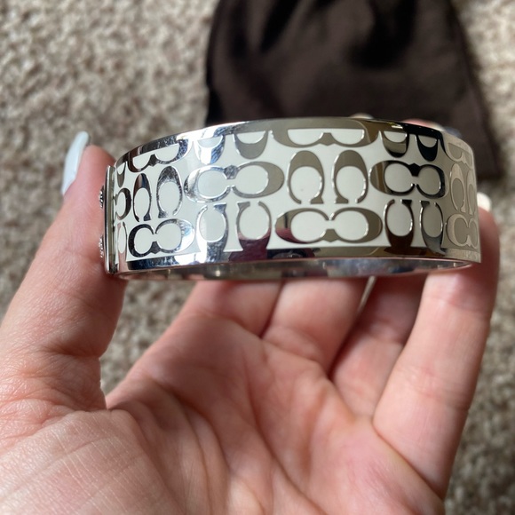 Coach White Signature C’s Bangle - Picture 4 of 4